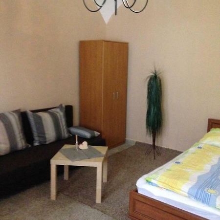 Gabriella Apartman Eger Bagian luar foto