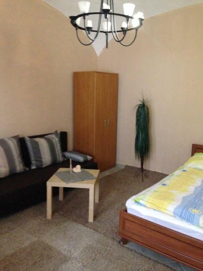 Gabriella Apartman Eger Bagian luar foto